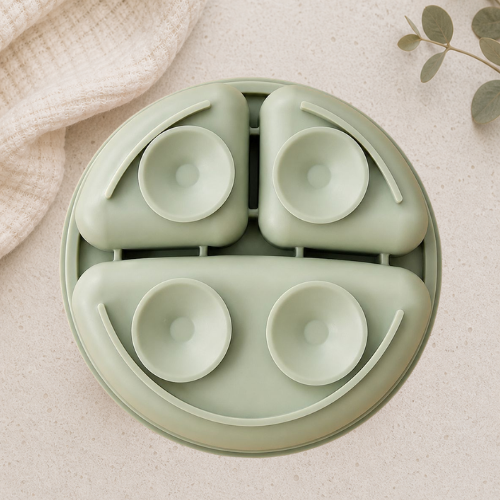 Plato Dividido + Set Utensilios Verde
