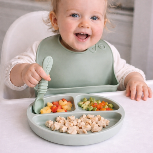 Plato Dividido + Set Utensilios Verde