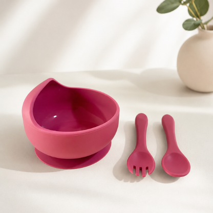 Plato Hondo + Utensilios Rosa